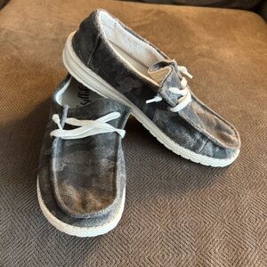 Gypsy Jazz Gray Camo Casual Slip-On Shoes Womens 8